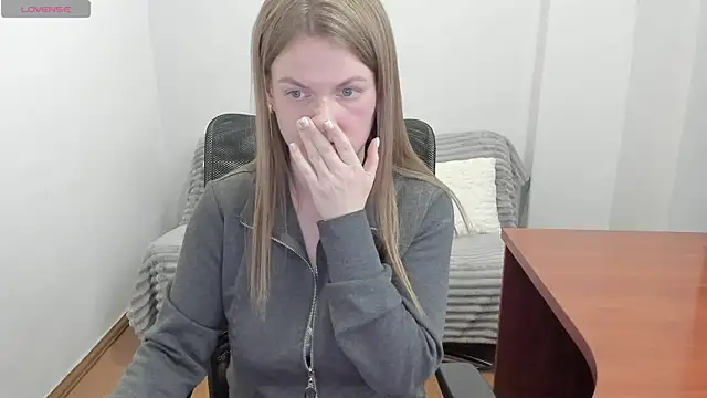 Alisha_Skyes webcam