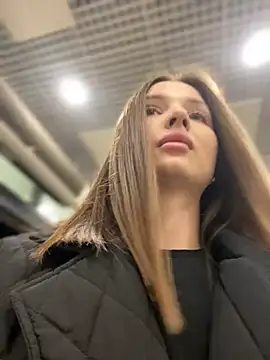 krismagnoly (Ask my age) - GIVE PLEASURE FOR MY PUSSY IN PUBLIC