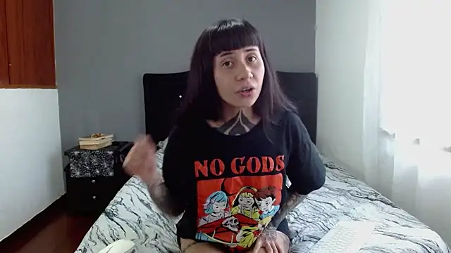 Emilia_1995 webcam