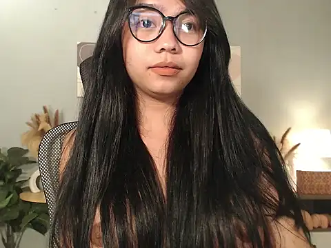 HotAsianGabby69 webcam