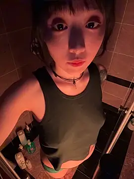 美女Etherealcat33在线直播