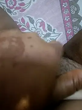 pooja--10 webcam