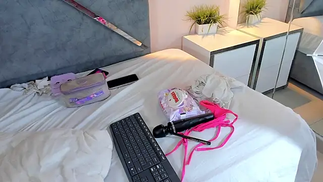 LucciaPorter webcam
