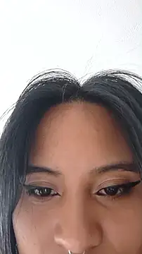 bella_warzon webcam