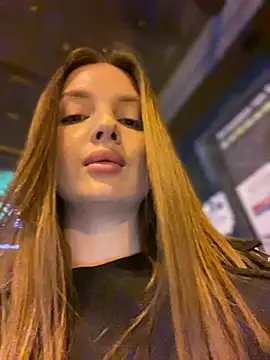 krismagnoly (Ask my age) - GIVE PLEASURE FOR MY PUSSY IN PUBLIC