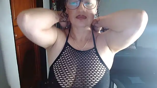MATURETOPASIO webcam