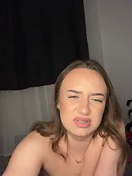 adellasweet webcam