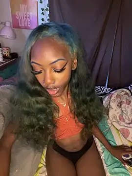 Loopsies Stripchat cam model