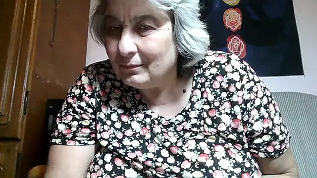 ExquisiteMature webcam