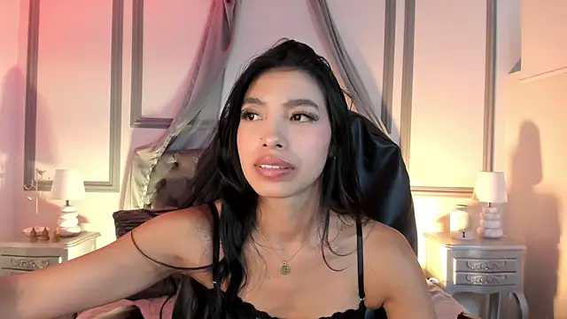 Tiffany_Low webcam