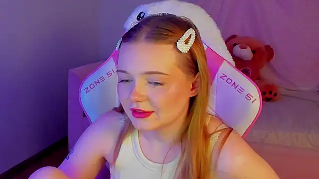ElinaVale webcam