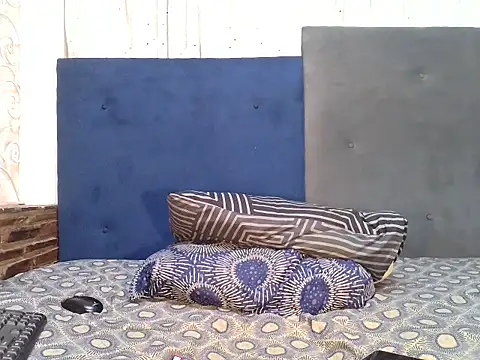 MinnieBee101 webcam