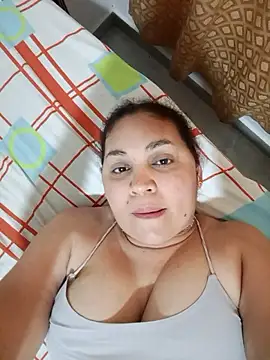MirandaSoto webcam