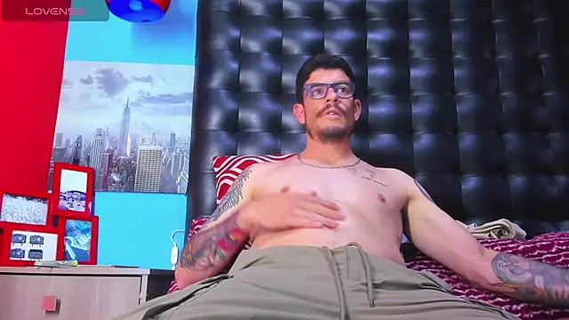 damian_bull webcam