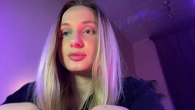 DariDolla webcam