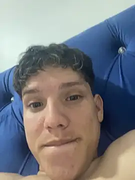 Theus26_ webcam