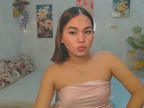 ur_asiankat webcam