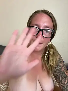 _ElizabethLove_ webcam