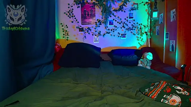 TrickyKitsune webcam