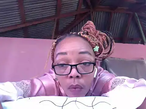 Ladyzee25 webcam