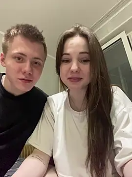 Maggi_Shine webcam
