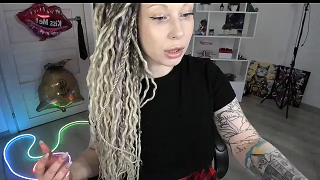 honeysallymoore - HoneySallyMoore's free webcam - UK Sex Cams