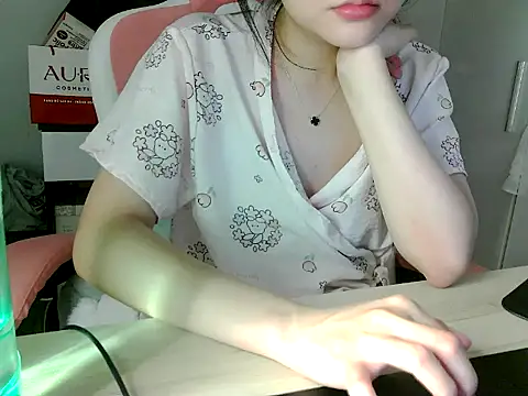lucienguyen webcam