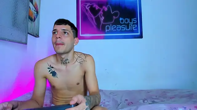Pleasure_boys_hot webcam