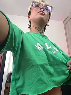 Rebeka-baker webcam