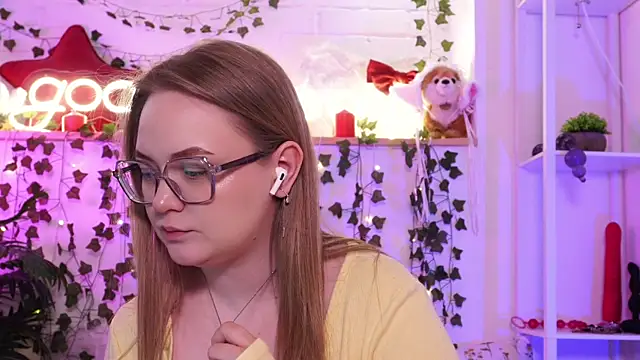 MonicaAsis webcam