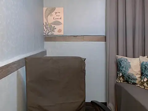xMeganFucks69 webcam
