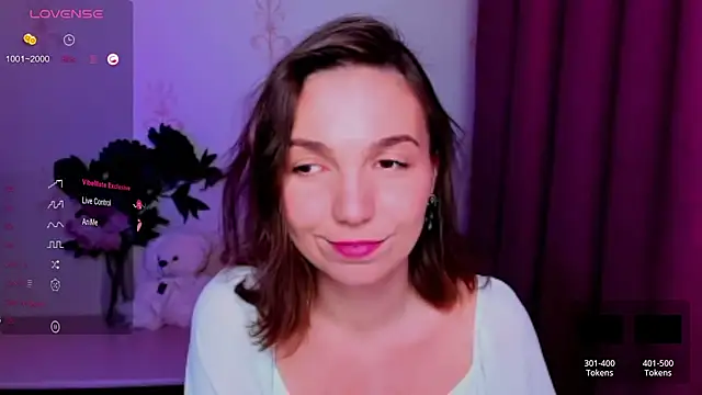 KindHazelHere_ webcam