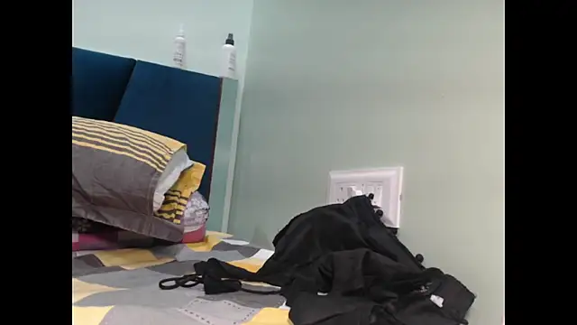 MisRiya21 webcam
