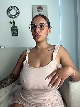 Webcam Model (Seized_lust) is live