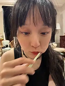 美女Etherealcat33在线直播