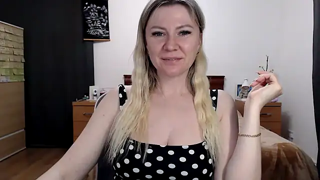 ParadiseAlina webcam