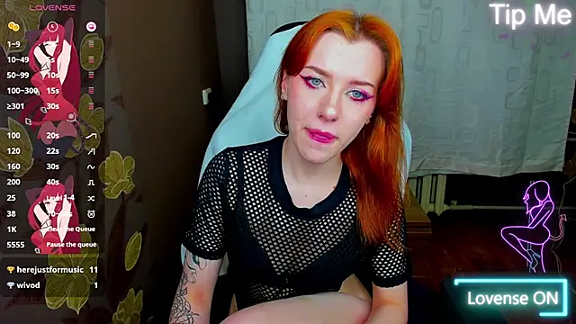 MeganNewCat webcam