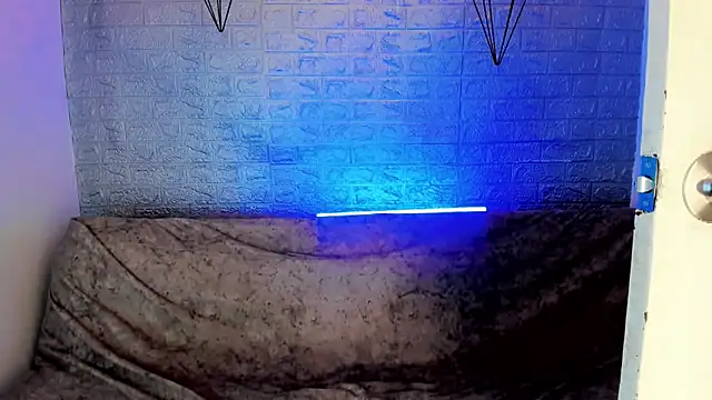 Oxana-Novikov webcam
