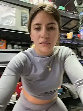 Andrea_19blonde webcam