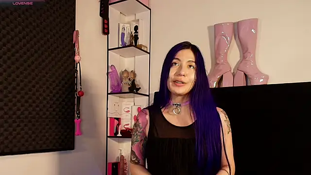 karlamoon23 webcam