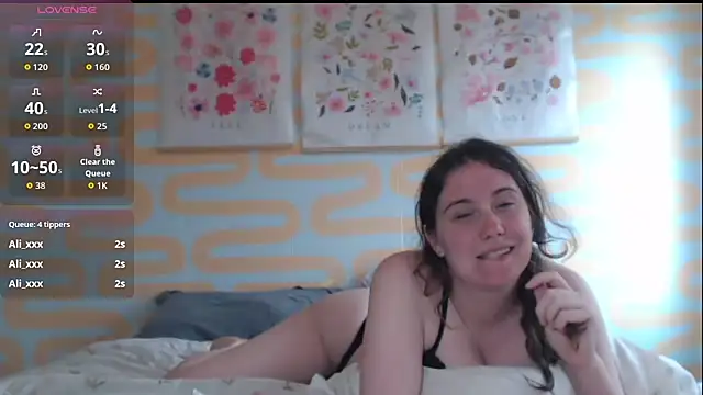 EllieMelts webcam