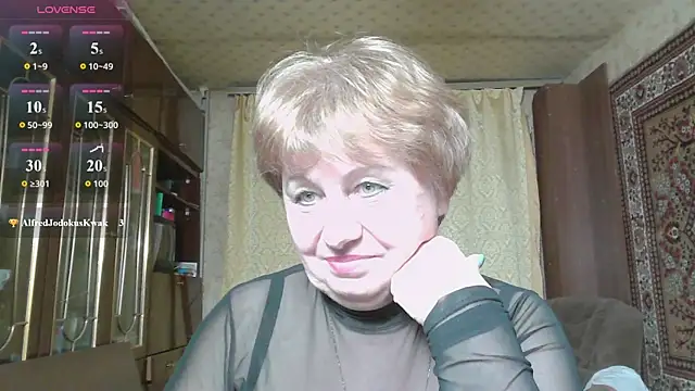 Casey_peach webcam