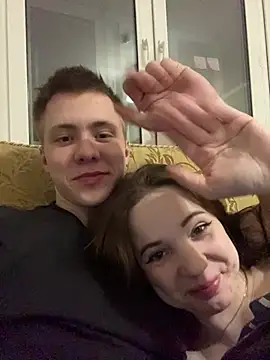 Maggi_Shine webcam