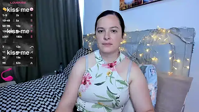 angelaagomez - Angelaagomez's free webcam - UK Sex Cams