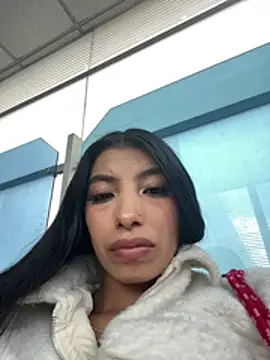 Tiffany_Low webcam
