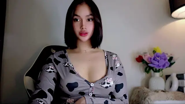 Anna_HollyDoll webcam