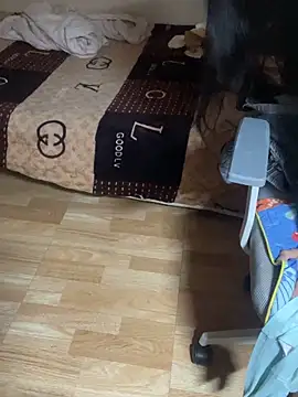 Mina048 webcam