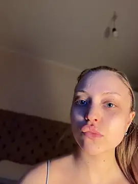 mollyhilton - MollyHilton's free webcam - UK Sex Cams