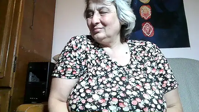ExquisiteMature webcam