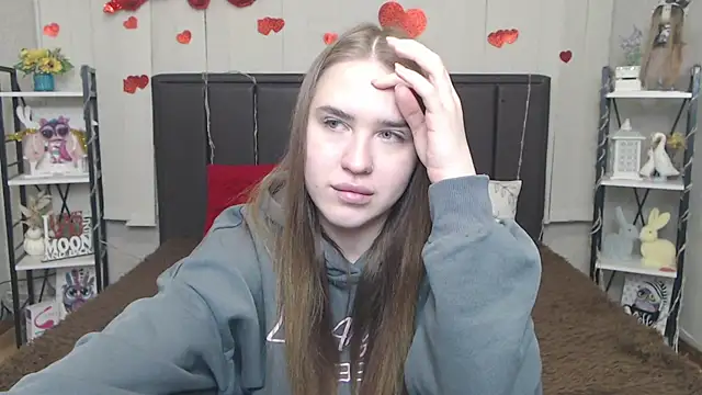LauraHlot webcam